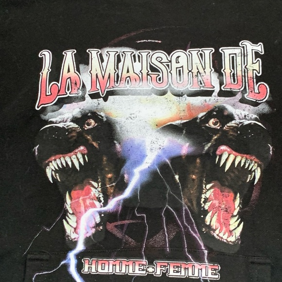 Homme + Femme 
Black Hoodie La Maison De two guard dogs protecting the house. - Picture 2 of 8